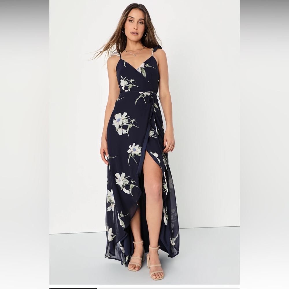 🌸 Lulu’s All Mine Navy Blue Floral Print High-Low Wrap Dress, size M, NWT